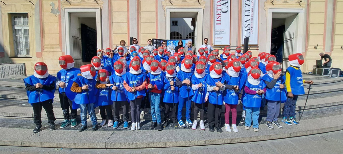 Cento giorni agli Europei "Genova 2025. Studenti e società di Scherma in piazza De Ferrari con un flash mob.